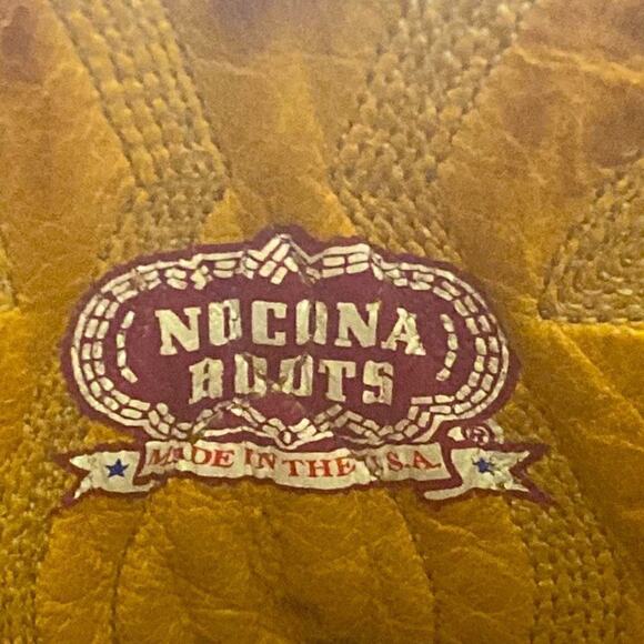 Vintage Nocona Cowboy Boots cream Leather Size 9 1/2 EE. See Video main image 11
